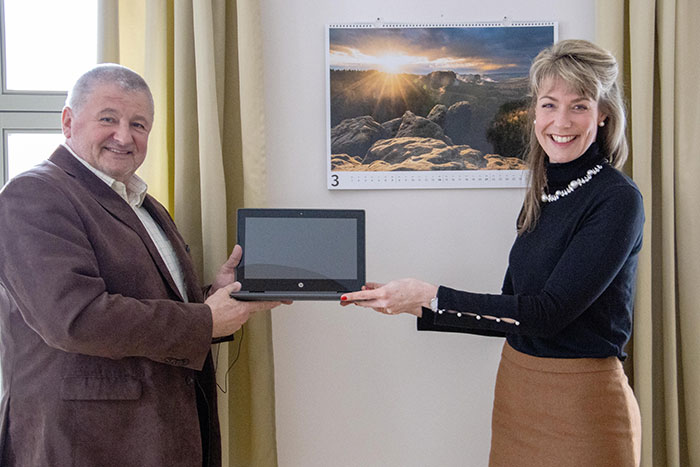 Übergabe Notebook Schillerschule Übergabe Notebook Schillerschule