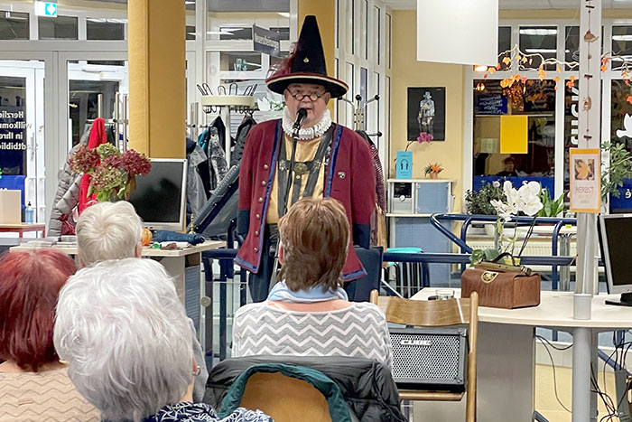 Hofmühlenkommissarius und Hofnarr Joseph Frölich alias Matthias Christian Schanzenbach Hofmühlenkommissarius und Hofnarr Joseph Frölich alias Matthias Christian Schanzenbach