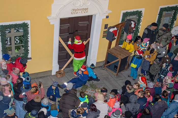 Fensteröffnen - Grinch  Fensteröffnen - Grinch