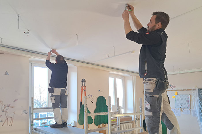 Renovierung der Decke Renovierung der Decke