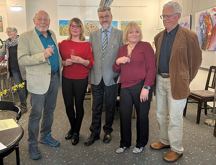 zur Eröffnung zur Eröffnung