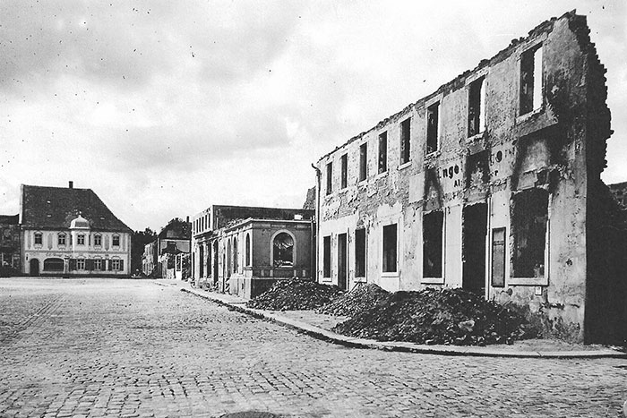 Neustadt 9. Mai 1945  Neustadt 9. Mai 1945