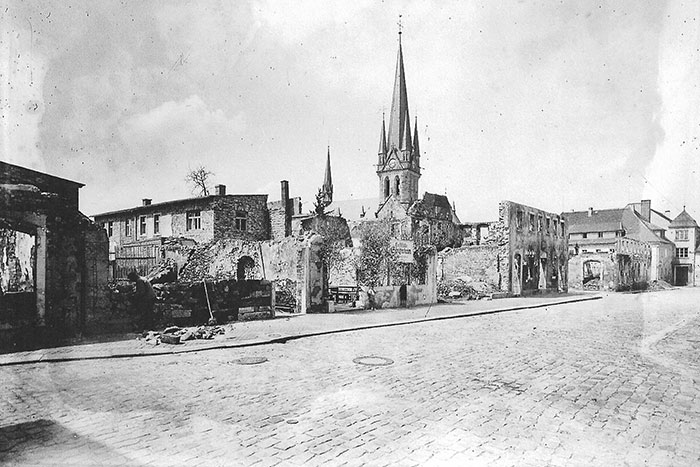 Neustadt 9. Mai 1945  Neustadt 9. Mai 1945