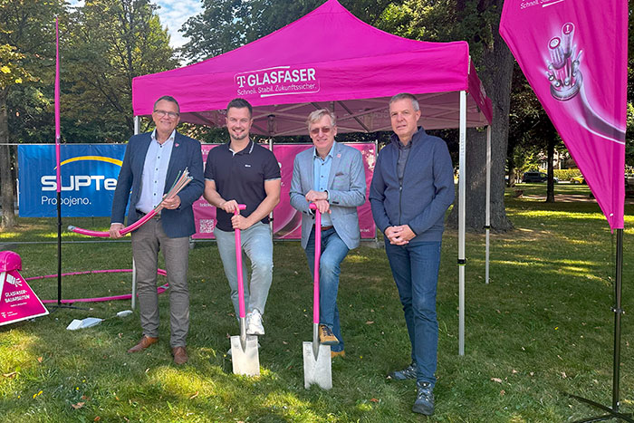 Spatenstich zum Breitbandausbau Spatenstich zum Breitbandausbau