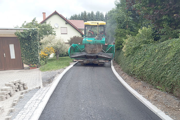 Asphalteinbau Schwarzbachweg Asphalteinbau Schwarzbachweg